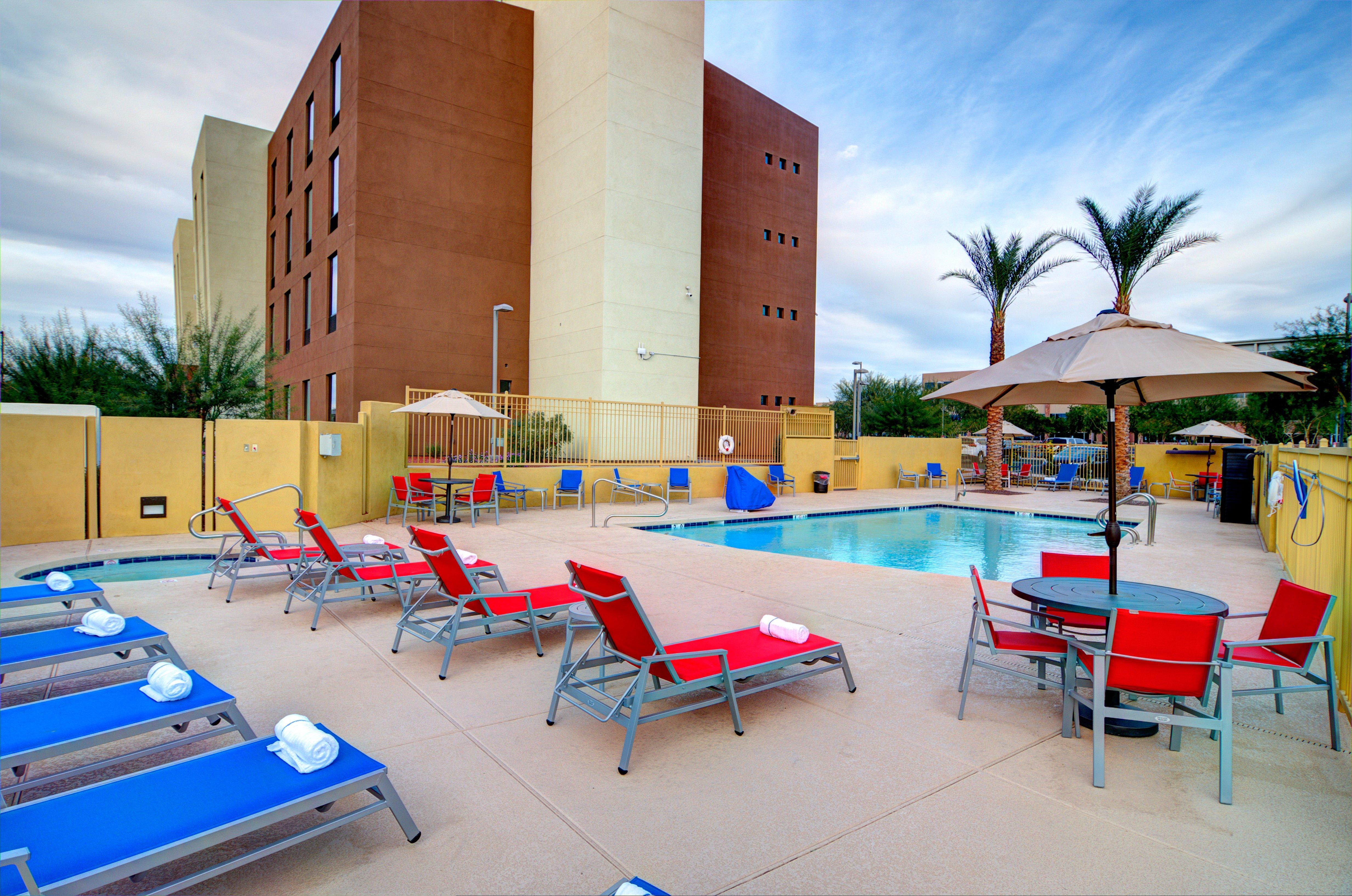 Holiday Inn Express & Suites - Phoenix North - Scottsdale By Ihg Esterno foto
